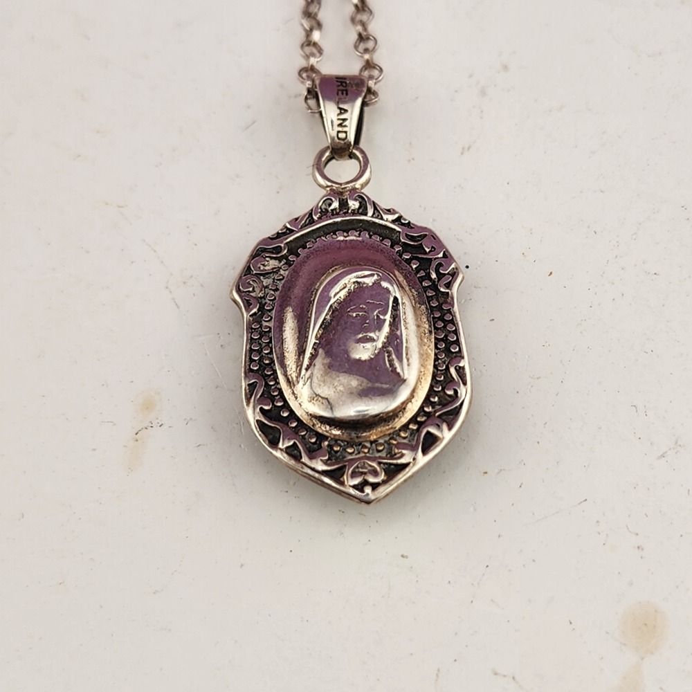 925 Sterling Silver Ireland Connemara Marble Madonna Pendant Necklace Religious